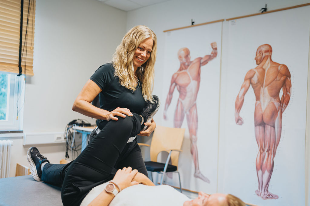 Fysioterapeut Helene ger individuell bedömning i Kristinehamn